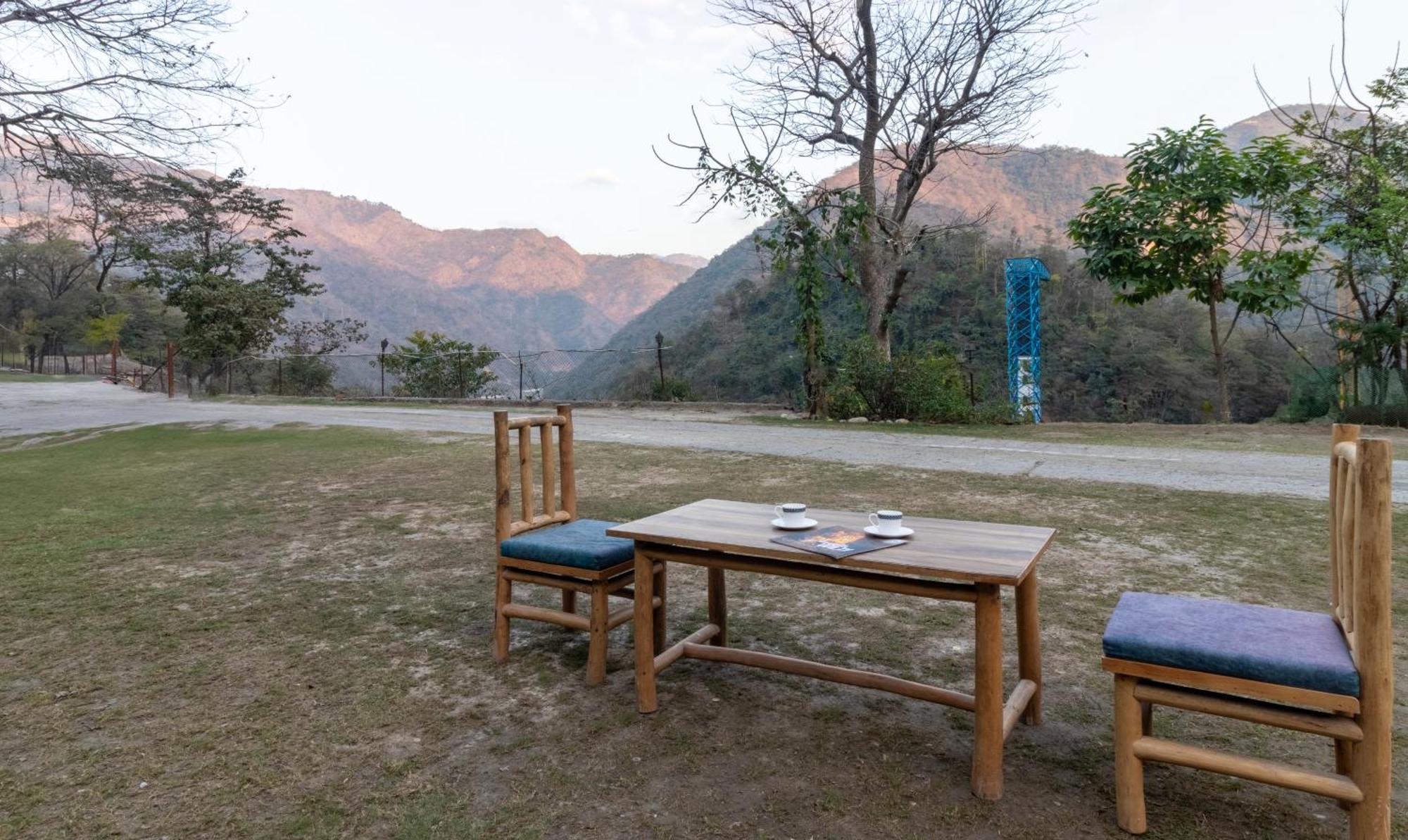 Itsy Hotels Paddler Zone With Bungee Jumping Shivpuri  ภายนอก รูปภาพ